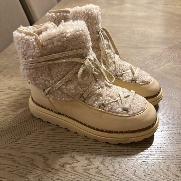 Sam Edelman Women's Orelia Cozy Lace Up Bootie Natural/Eggshell 10